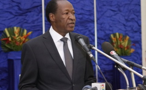 Burkina Faso : le président Blaise Compaoré annonce la dissolution du gouvernement et décrète l'état de siège