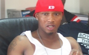 El Hadj Diouf giflé par le mannequin Dji Dieng