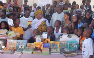 Les images de la réception des lots de livres de l'école Dérklé 2A  