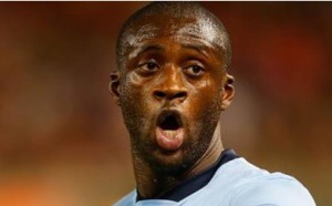 Yaya Touré assomme une petite fille dans les tribunes après une frappe ratée