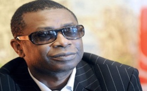 Vidéo-Youssou Ndour rend hommage à Seneweb, Leral et aux blogueurs. Regardez