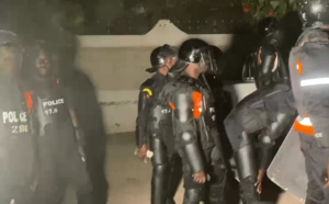 Cité Baraka : Les agents de la Direction générale du Cadre de Vie, évacuent les habitants de cette zone