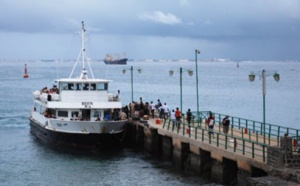 Traversée Dakar-Gorée : La chaloupe tombe en panne en pleine mer, avec plus de 200 passagers bloqués
