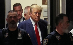 Etats-Unis: Au procès civil de Trump pour viol, une autre femme raconte avoir été agressée