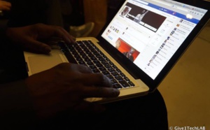 Youssou Ndour très concentré sur sa page Facebook