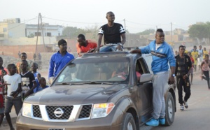 Pape Diouf accueilli triomphalement hier, à Kaolack ! Regardez