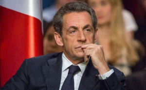 Sarkozy concocte des vœux sur Internet