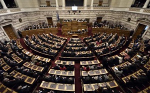 Grèce: le parlement annonce sa dissolution, législatives le 25 janvier