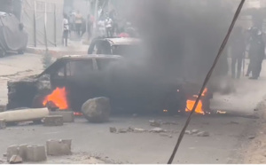 Urgent/ Boulangerie jaune Sacré-coeur: Des affrontements entre force de l’ordre et manifestants occasionnent 4 véhicules brûlés et un poteau électrique en feu