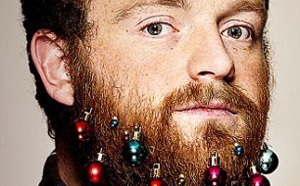 Oubliez le sapin, on a créé les boules de Noël pour barbe ! Et dire qu'elles sont déjà en rupture de stock...