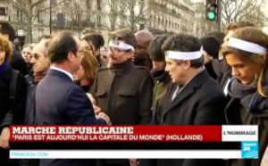 François Hollande rend hommage aux familles et proches des victimes de Charlie Hebdo