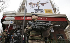 La France "en guerre" et en deuil