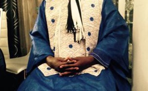 Salam Diallo en mode grand boubou