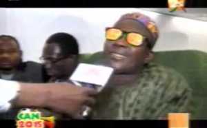 Becaye Mbaye en route pour la CAN avec son incroyable accoutrement