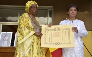 Pour sa contribution significative dans le domaine de la santé : Pr Awa Marie Coll Seck  décorée par le Japon
