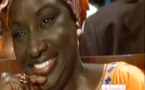 Vidéo : Mimi Touré « J’ai essayé de danser comme Kouthia mais… » Regardez