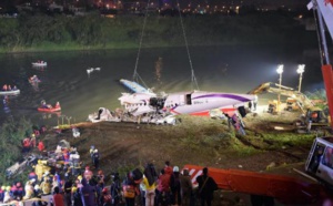 Crash à Taïwan: les deux moteurs de l'avion en panne au moment de l'accident