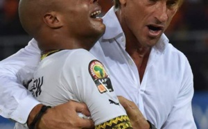 Arrêt sur image : Hervé Renard console André Ayew effondré