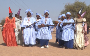 RENCONTRE EN 1685 ENTRE LES PRINCESSES DU WALO, FILLES DU BRACK FARA COUMBA, ET LE CHEF DU COMPTOIR DE SAINT-LOUIS, LE SIEUR MICHEL JAJOLET DE LA COURBE, LORS DE SON VOYAGE EN CÔTE D'AFRIQUE