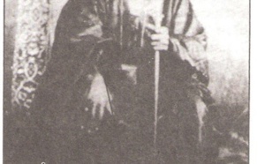 Le Dignitaire qui a accueillit Cheikhna Cheikh Saadhbou Cherif à Dakar, au penc de Thieudeme