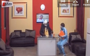 Ndiaye, l'excellent comédien du Kouthia Show, imite les grandes divas sénégalaises 