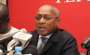  Me Yérim Thiam persiste et signe : "Karim Wade ne peut pas être candidat en 2017″