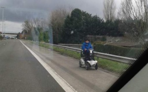 À contre-sens sur l'autoroute en chaise roulante