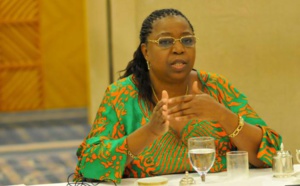 Pour éviter un réveil brutal : la ministre Eva Marie Colle Seck attend le Sutsas autour de la table de négociations