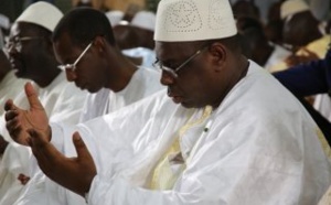 Macky Sall présent à la prière du vendredi à Médina Gounass