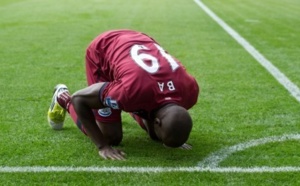 Demba Bâ offre 23 millions pour la rénovation de la mosquée de Koussanar 