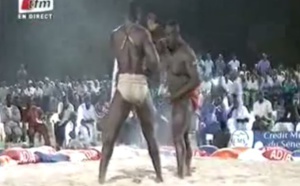 Gambien de "Boul Falé" bat King Kong de Fass
