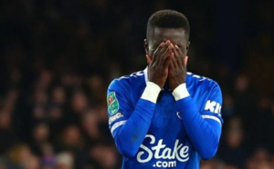 Mauvaise nouvelle pour les Lions : A Everton, Idrissa Gueye sort sur blessure après 25 minutes de jeu