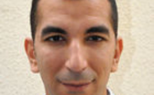 Voici l'ami de Bruno Dubois, chef de services des Visas de la France, Walid Chamakhi, patron de l'entreprise VFS Global Dakar