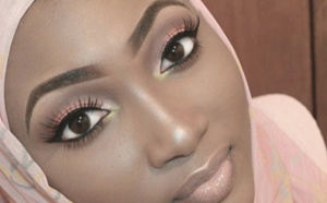 Maquillage pour peau noire : Les yeux et la bouche