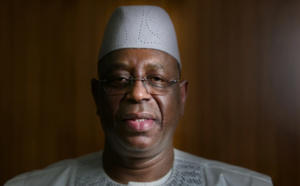Le président du Sénégal défend le report des élections lors d'une interview exclusive alors que des manifestations éclatent à travers le pays