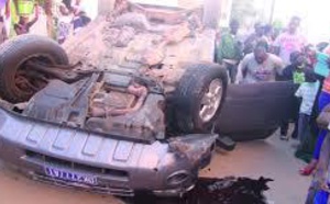 Accident sur la route des Almadies: Une voiture X6 se renverse et crée la panique