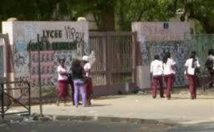 Vol, faux usage de faux : Le professeur de français arrêté  en plein cours au Lycée Kennedy