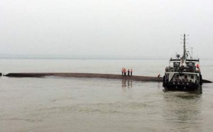 Drame : Un navire avec 450 personnes à bord sombre en Chine