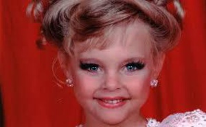 10 choses qui arrivent inévitablement aux filles qui ont des visages d'enfant