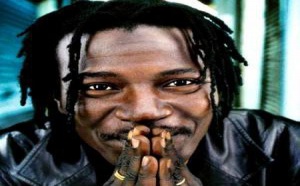 Alpha Blondy réclame la libération de Karim Wade 