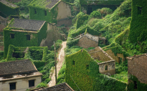 A quoi ressemble un village abandonné depuis des années ? Ca vaut le coup d'oeil..