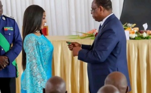 Youssou Ndour, Viviane, Mbaye Dièye Faye, élevés au grade d'Officier de l'Ordre national du Lion