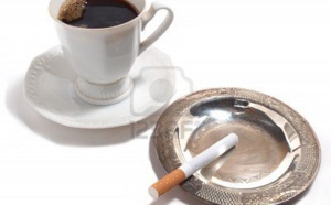 Le café et la cigarette, les princpaux excitants qui peuvent mettre en péril le jeune de certains 