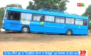 La "Fondation Servir le Sénégal" offre un bus aux femmes du Bois sacré