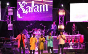 Le Xalam II prie pour Thione Seck