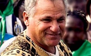 Les libanais d`Afrique de l`Ouest / Épisode 1: Haidar El Ali “J`aurais pu être Golden Boy a Wall Street, je suis écologiste en Afrique, je suis l`homme le plus heureux du monde.“