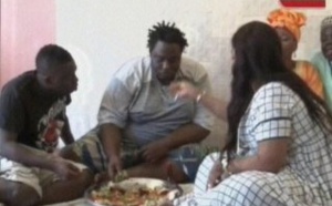 Vidéo: Ndogou Li avec Tann Bombé du 04 Juillet 2015