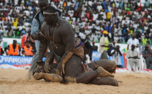 100 photos - Bombardier-Modou Lo: Revivez les images choc du Combat royal