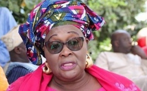 Nomination de Fatou Sarr, présidente des femmes du Pds Woré Sarr tourne le dos à Wade