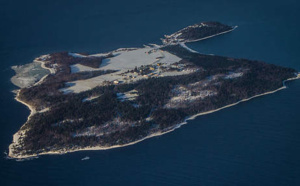 Il s'évade d'une prison "paradisiaque" en surf